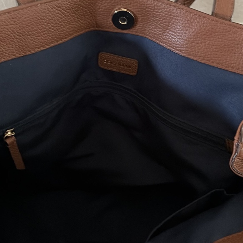 COLE HAAN leather large tote with snap closure - Picture 5 of 5